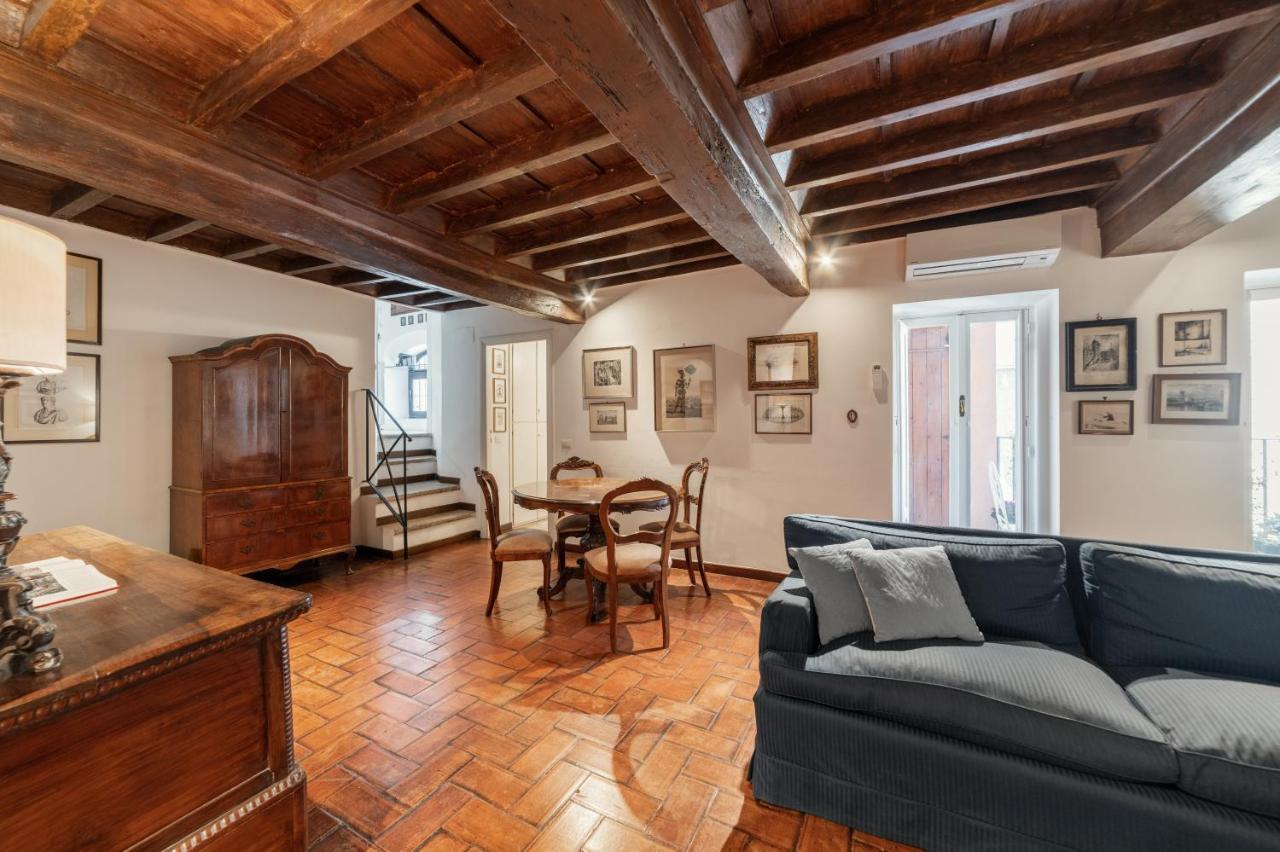 Domus Quiritum Charming, Appartamento D'Epoca A Campo De' Fiori Rome Bagian luar foto