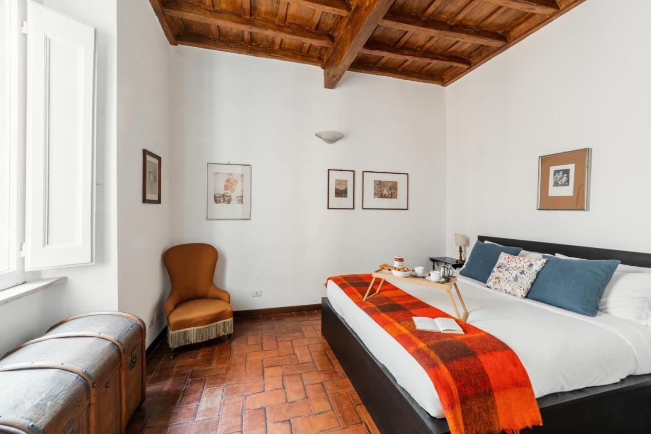 Domus Quiritum Charming, Appartamento D'Epoca A Campo De' Fiori Rome Bagian luar foto