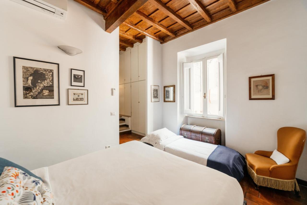 Domus Quiritum Charming, Appartamento D'Epoca A Campo De' Fiori Rome Bagian luar foto