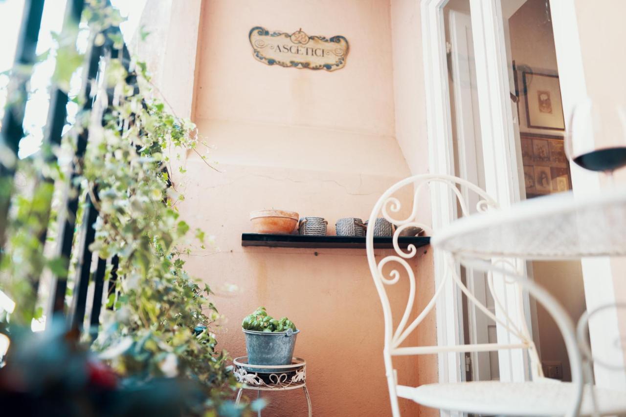 Domus Quiritum Charming, Appartamento D'Epoca A Campo De' Fiori Rome Bagian luar foto