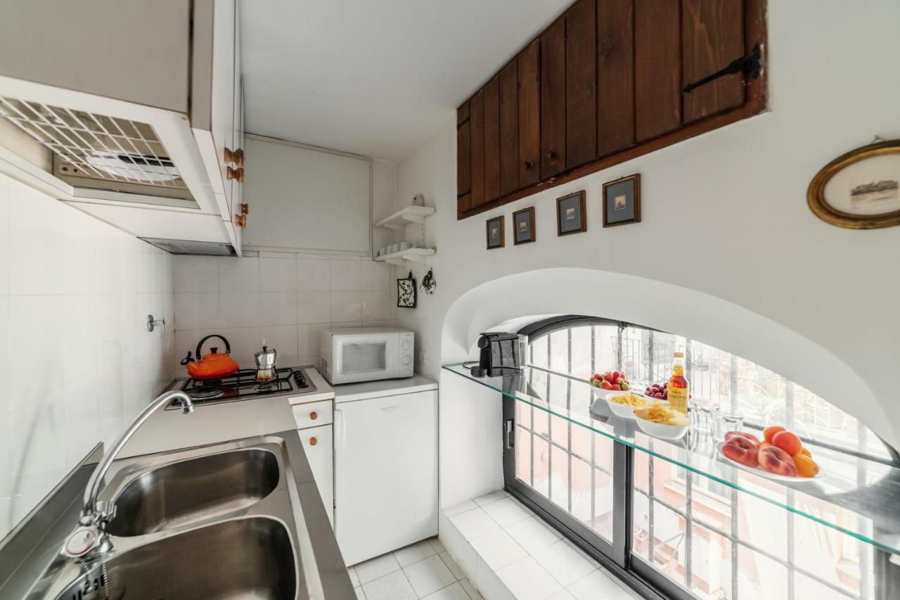 Domus Quiritum Charming, Appartamento D'Epoca A Campo De' Fiori Rome Bagian luar foto